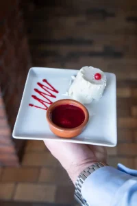 dessert de Grill de Moirans : faisselle et coulis