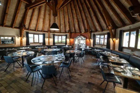 Le restaurant Le Grill de Moirans est situé non loin de Voiron et de Grenoble. Sa spécialité : les grillades au feu de bois
