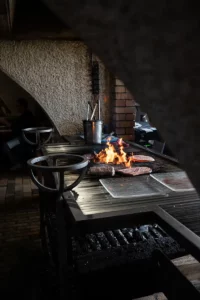 Le Grill de Moirans, vu de l'entrée du restaurant à Moirans